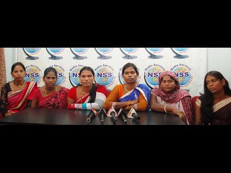 రేప్‌లపై హిజ్రాల ఆందోళన: చంద్రముఖి (పిక్చర్స్)