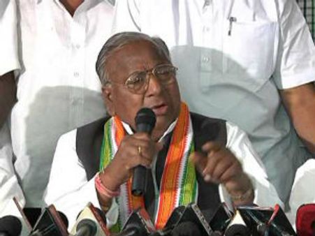 ఎన్టీఆర్ మృతిపై దర్యాప్తు: విహెచ్, ఎన్టీఆర్ పేరుపై గొడవ