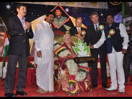  ఉర్రూతలూగించిన బల్గేరియా కళాకారుల నృత్య ప్రదర్శన(పిక్చర్స్)