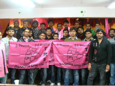 ఎన్నారై టిఆర్ఎస్ సెల్ నూతన కమిటీ: అధ్యక్షుడిగా అనిల్ కూర్మాచలం