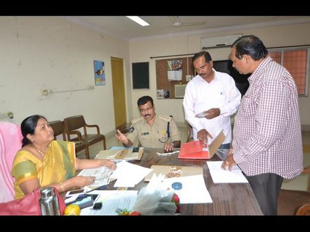 చింతపల్లి సబ్ ట్రెజరీ కుంభకోణం: సీరియస్‌గా సీఎం చంద్రబాబు (ఫోటోలు)