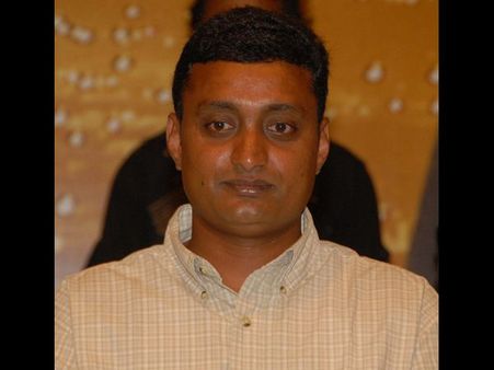 జానకిరాం చితికి నిప్పంటించిన చిన్నారి ఎన్టీఆర్, ఢిల్లీలో బాబు