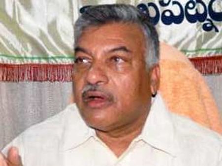 'ఎన్టీఆర్ మనవడినని తెలియనీయలేదు, హరికృష్ణకు లోటు'