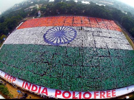 అతిపెద్ద మానవ పతాకం: భారత్ ప్రపంచ రికార్డు (ఫొటోలు)