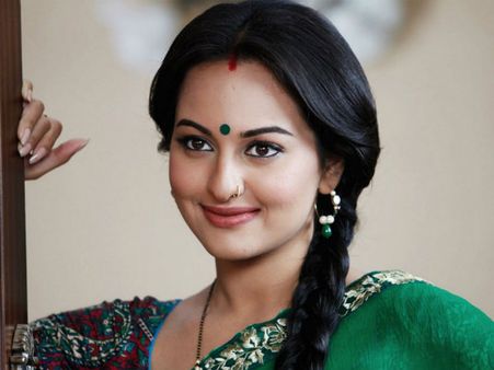 నరేంద్ర మోడీ వచ్చాకే..: సోనాక్షి సిన్హా, తెలుగులో సిద్ధం...