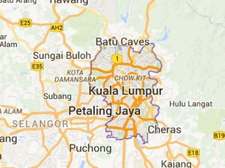 అనుమానం!: భార్య కాళ్లు, చేతులు నరికిన భర్త ఆత్మహత్య