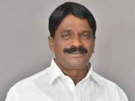 మావోయిస్టు నేత తల్లికి ఎమ్మెల్యే సోలిపేట 'ఆసరా'