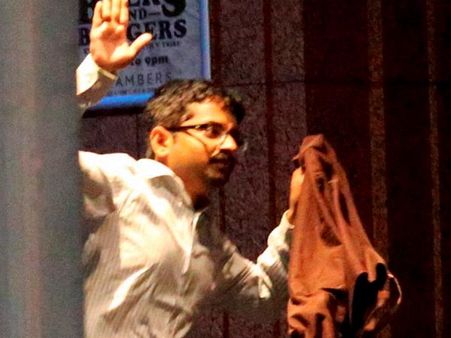 విశ్వకాంత్: బ్రేక్‌ఫాస్ట్ కోసం వెళ్లి సిడ్నీ కేఫ్‌లో చెర