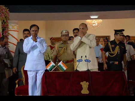 కెసిఆర్ విస్తరణ: కొత్త మంత్రులు ప్రమాణం, శాఖలు ఇవే