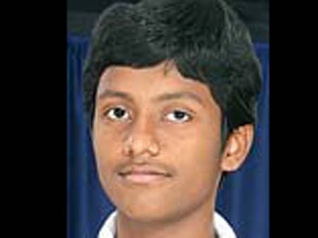 ద్వారకా తిరుమల కుర్రోడికి కోటి రూపాయల బంపర్ ఆఫర్