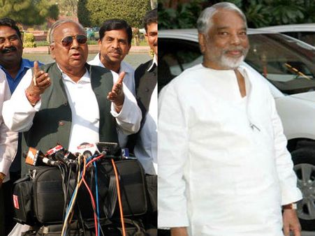 సభ నుంచి వీహెచ్ సస్పెండ్: సవరణను స్వాగతించిన కెకె