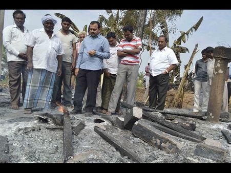 రాజధాని: వెదురు, అరటి తోటలకు నిప్పు(పిక్చర్స్)