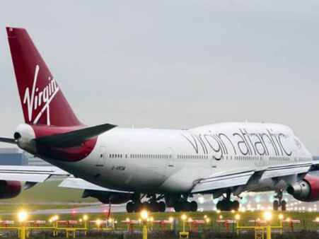 ఫైలెట్ చాకచక్యం... తప్పిన పెను ప్రమాదం, 447 మంది సురక్షితం