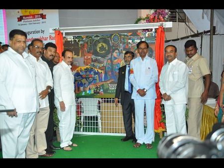 నుమాయిష్‌లో కొలువుదీరిన స్టాళ్లు(పిక్చర్స్)