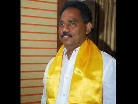 విశాఖ తీరం కోతపై ఎమ్మెల్యే ఘాటు వ్యాఖ్యలు