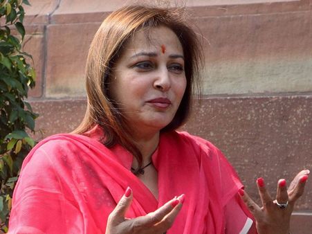 రాజకీయాలు లేవు: హరీష్ రావుతో భేటీపై జయప్రద