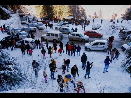 ఉత్తర కాశ్మీర్‌ని కప్పేసిన మంచు (ఫోటోలు)