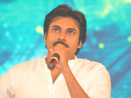 ఒక్క డైలాగ్ వంద ప్రశ్నలు!: వారికి పవన్ కళ్యాణ్ వార్నింగా?