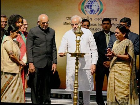 ప్రపంచానికి భారత్ ఓ ఆశాకిరణం, మీ వంతు చేయూతనివ్వండి: ప్రధాని మోడీ (ఫోటోలు)