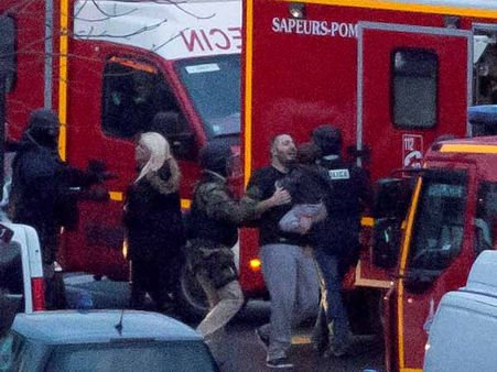 గర్ల్ ఫ్రెండ్ పరారీ: ఫ్రాన్స్‌లో మరిన్ని దాడుల భయం