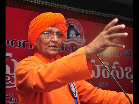 ఫిల్మ్ సిటీలా, రైతులా?: కేసీఆర్‌పై అగ్నివేష్ ప్రశ్నల వర్షం (పిక్చర్స్)