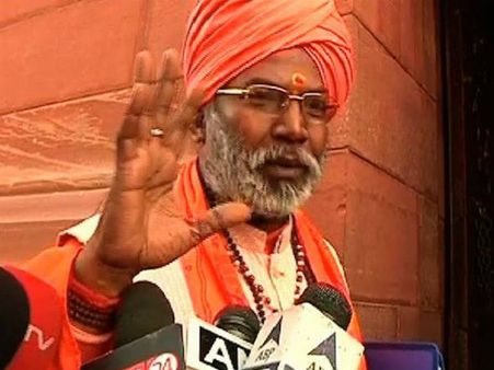 నలుగురు పిల్లల వ్యాఖ్యపై షోకాజ్: అందలేదన్న 'సాక్షి'