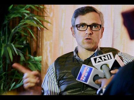 గవర్నర్‌కు లేఖ: పిడిపికి మద్దతిస్తామని ఒమర్ అబ్దుల్లా