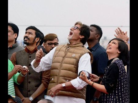 అక్షర, ధనుష్‌లతో అమితాబ్ పతంగుల సందడి