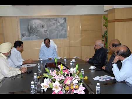 అబ్బురపర్చేలా ప్రపంచ ఐటి కాంగ్రెస్: కెసిఆర్(పిక్చర్స్)