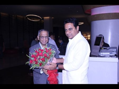 ఇన్ఫోసిస్ నారాయణమూర్తిని కలిసిన కెటిఆర్(పిక్చర్స్)