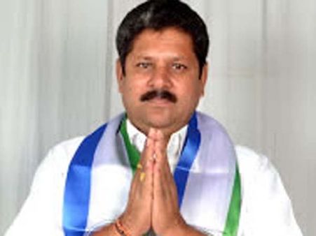 జగన్‌ని వదిలి తెరాసలో చేరిన మూర్ఖుడ్ని: ఎమ్మెల్యే