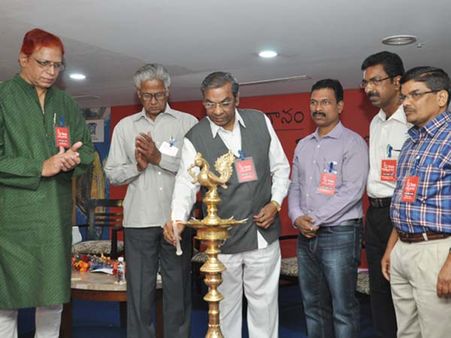 భుక్తికీ భాషకూ సంబంధం ఉంది: ఎన్ గోపీ