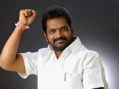 ఆంధ్ర ఉద్యోగులు వెళ్లిపోండి: టిఆర్ఎస్ ఎమ్మెల్యే వివాదం