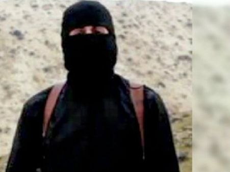 అతి కిరాతకంగా బందీల తల నరికే ఐసీస్ ఉగ్రవాది... ఎవరీ 'జిహాదీ జాన్' (ఫోటోలు)