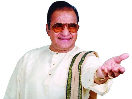 'ఎంజీఆర్ కంటే ఎందులో తక్కువ, ఎన్టీఆర్ బతికుంటే ప్రధాని అయ్యేవారు'