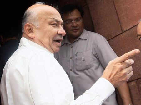 నిర్భయ డాక్యుమెంటరీ: నేను కాదని సుశీల్ కుమార్ షిండే