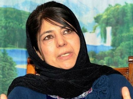 ఆర్టికల్ ‘370’ని ముట్టుకోలేరు: మెహబుబా, బిజెపి తగ్గిందనుకోలేమని..