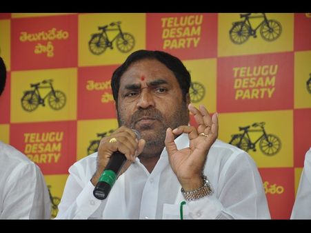 మా ఎమ్మెల్యేలను కొట్టారు: టిఆర్ఎస్‌పై ఎర్రబెల్లి