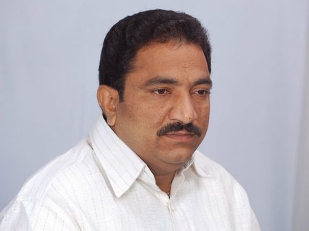 లేకుండా సస్పెండని సండ్ర, నర్సారెడ్డి వ్యాఖ్య దుమారం