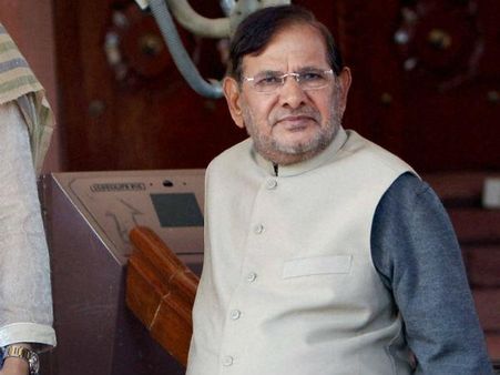 దక్షిణాది స్త్రీలు నల్లగా ఉన్నా..: తప్పు కాదని.. శరద్ యాదవ్‌కు పార్టీ మద్దతు