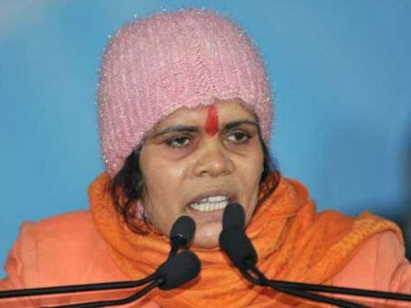 గాంధీ ఓ బ్రిటిష్ ఏజెంట్: మొన్న ఖట్జూ, నేడు వీహెచ్‌పీ నేత సాధ్వి ప్రాచీ