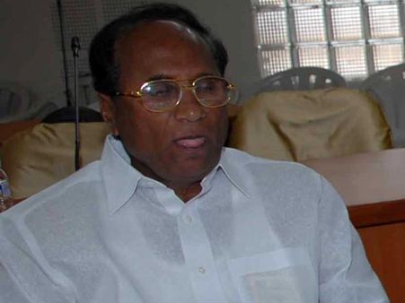 తెలుగు రాష్ట్రాలు కలిసి నడవాలి: కోడెల, జగన్‌కు పరోక్ష చురక