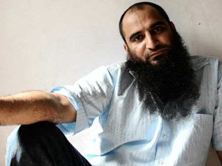 జాతీయ వేడుకలు: పాక ప్రధానికి మోడీ లేఖ, వేర్పాటువాది ఆలంకు ఆహ్వానం