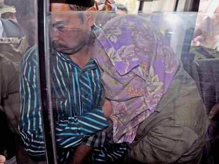 నన్ గ్యాంగ్ రేప్: కీచకుల తరఫున వాదించేందుకు లాయర్లు నో