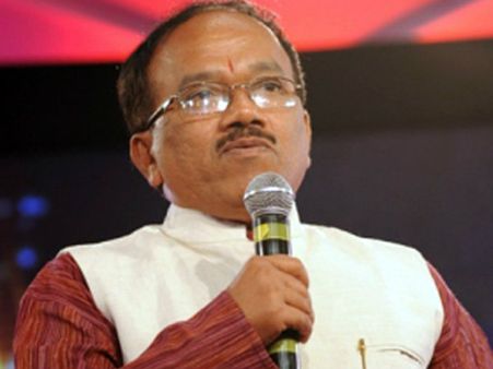 నర్సులపై గోవా సీఎం వివాదాస్పద వ్యాఖ్యలు: 'ఎండలో ధర్నా చేస్తే గ్లామర్ పోతుంది'