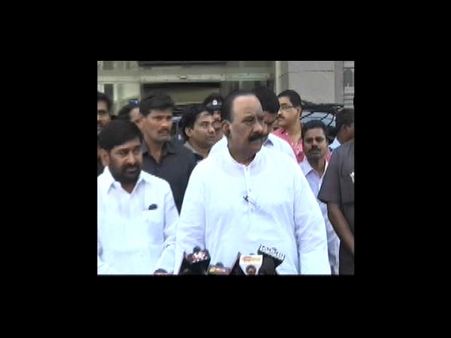 సూర్యాపేట కాల్పులు: ఒక ముఠా పనేనా?(ఫోటోలు)