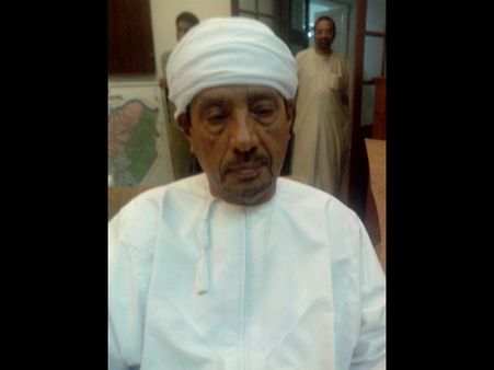 పాతబస్తీ బాలికతో వృద్ధ షేక్ కాంట్రాక్టు పెళ్లి (ఫొటో)