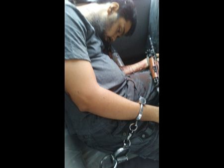 వికారుద్దీన్ ఎన్‌కౌంటర్, కేసు నమోదు: వ్యాన్‌లో ఇలా (పిక్చర్స్)