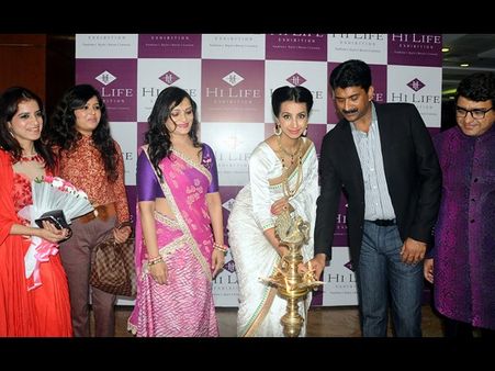 హై-లైఫ్ ఎగ్జిబిషన్: నటి సంజన ఫోజు (ఫోటోలు)