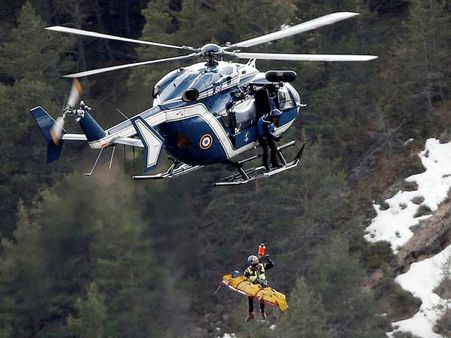 జర్మన్ వింగ్స్ విమానం మరో కొత్త ట్విస్ట్: కోపైలట్ కూల్చలేదా?